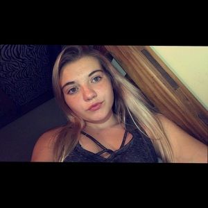 Meet your Posher, Makayla